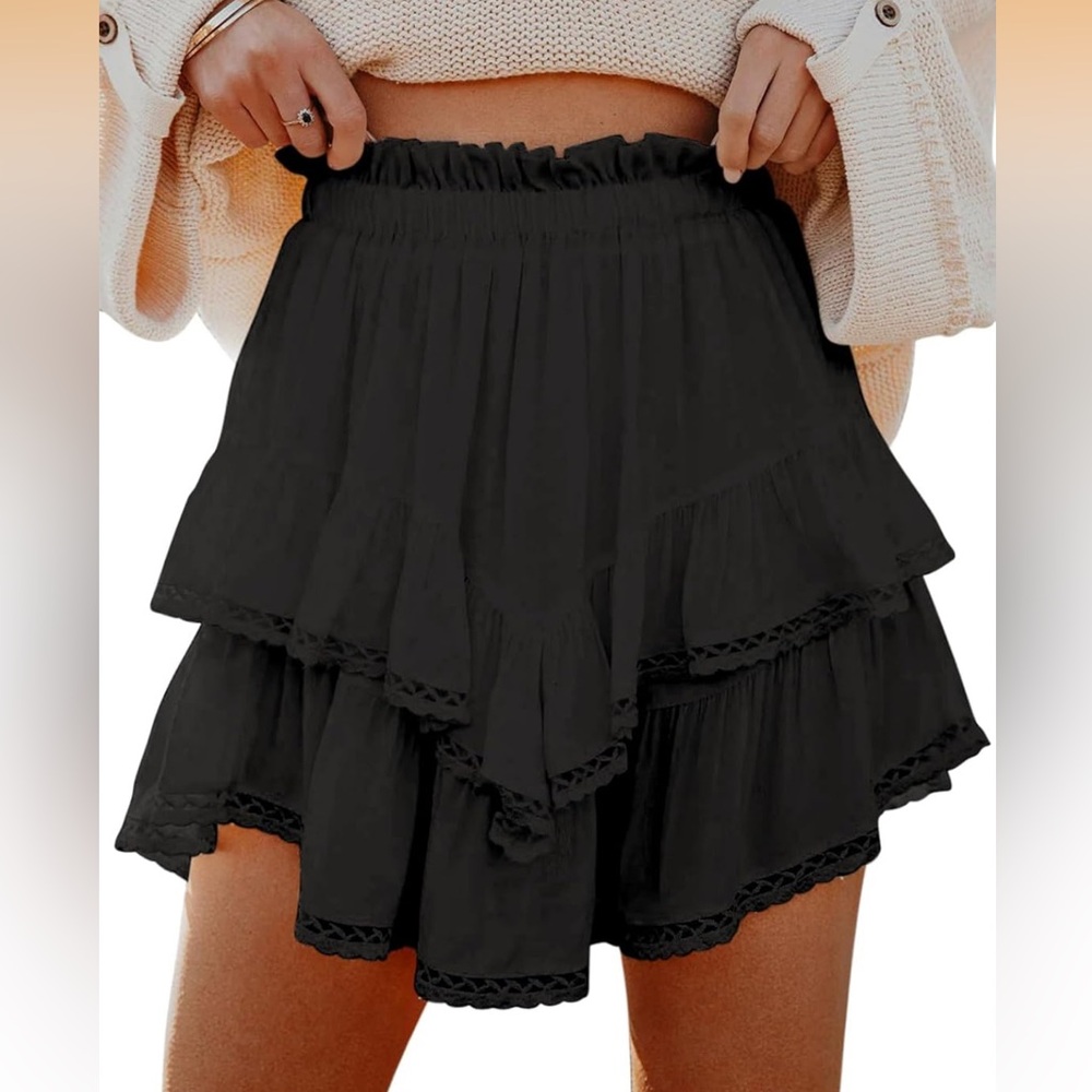Women's Black Tiered Ruffle Shorts Small